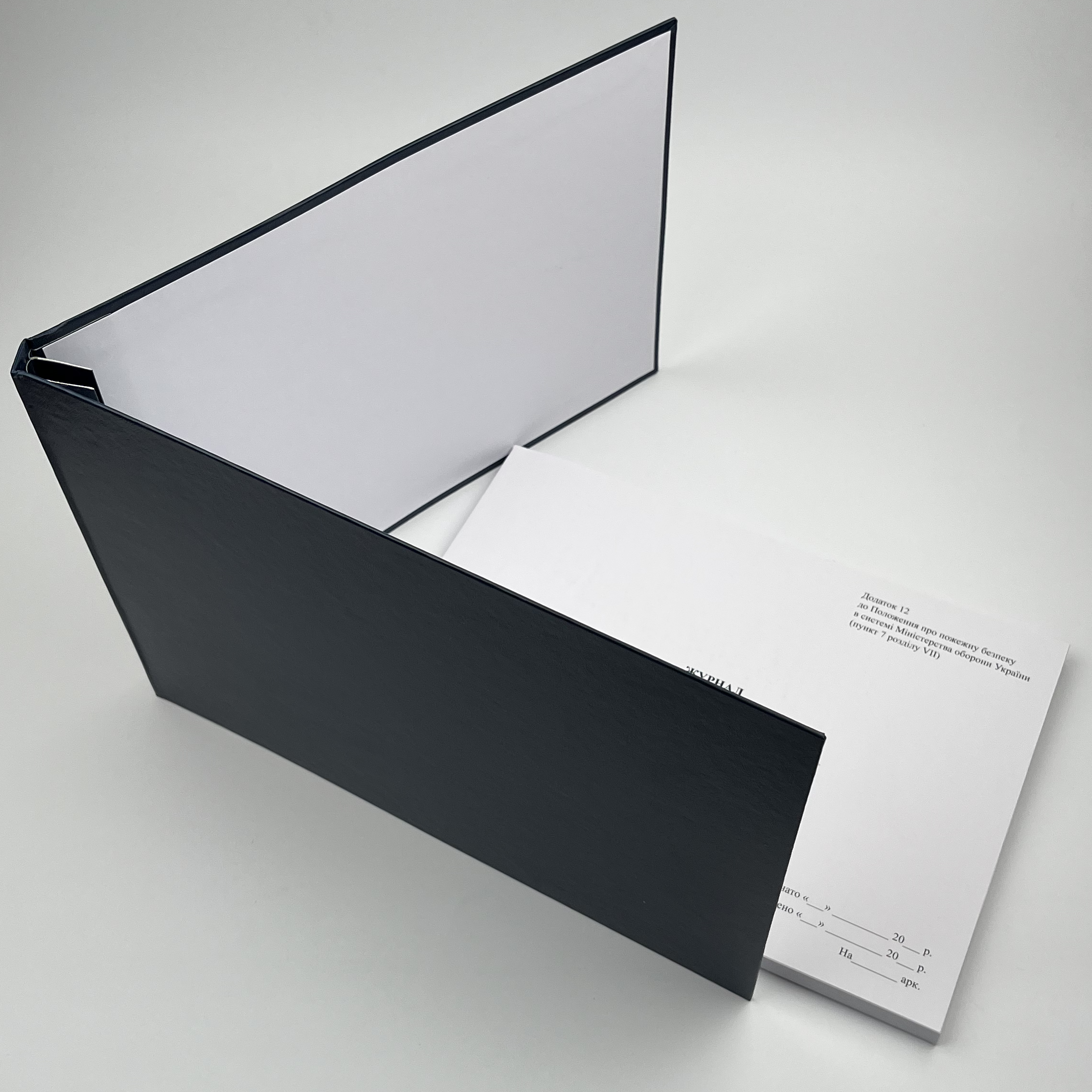 Тверда обкладинка для журналів та книг обліку. . 