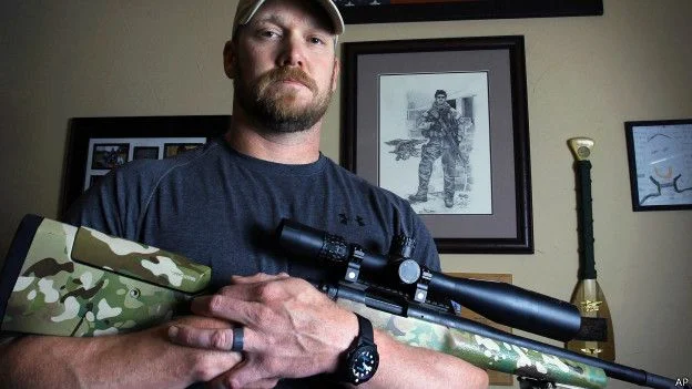 «Кріс» Кайл із снайперською гвинтівкою